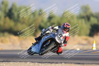 media/Nov-19-2023-CVMA (Sun) [[1f3d1b7ccb]]/Race 17 Amateur Supersport Middleweight/